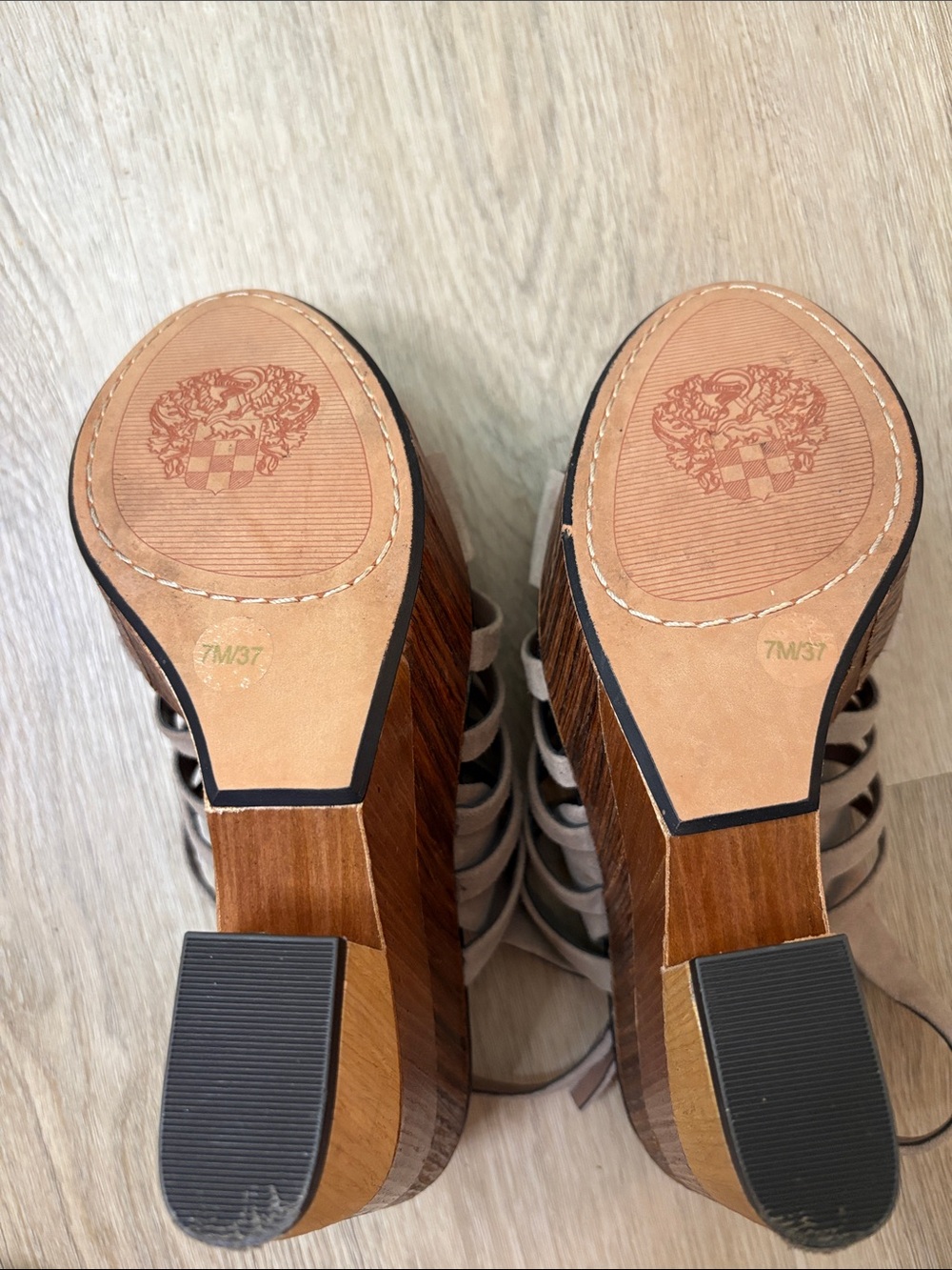 Vince Camuto Onia Suede Wooden Platform Wedge Sandals Size 7 summer leather wood - Picture 8 of 12
